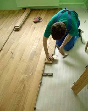 Монтаж деревянного пола в деревенском доме: настил на лаги или