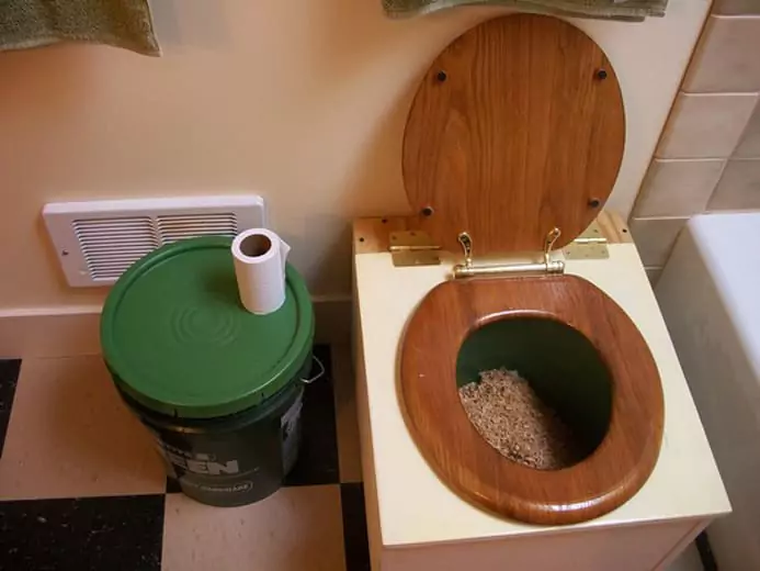Как обустроить туалет на даче 42