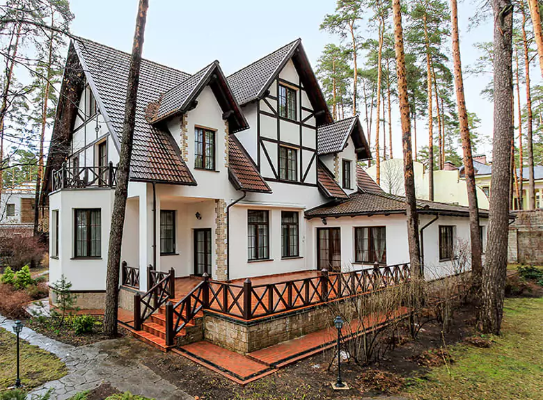Фото красивых домов и коттеджей в России 12