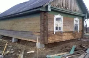 Como substituir a fundação sob uma casa de madeira 2